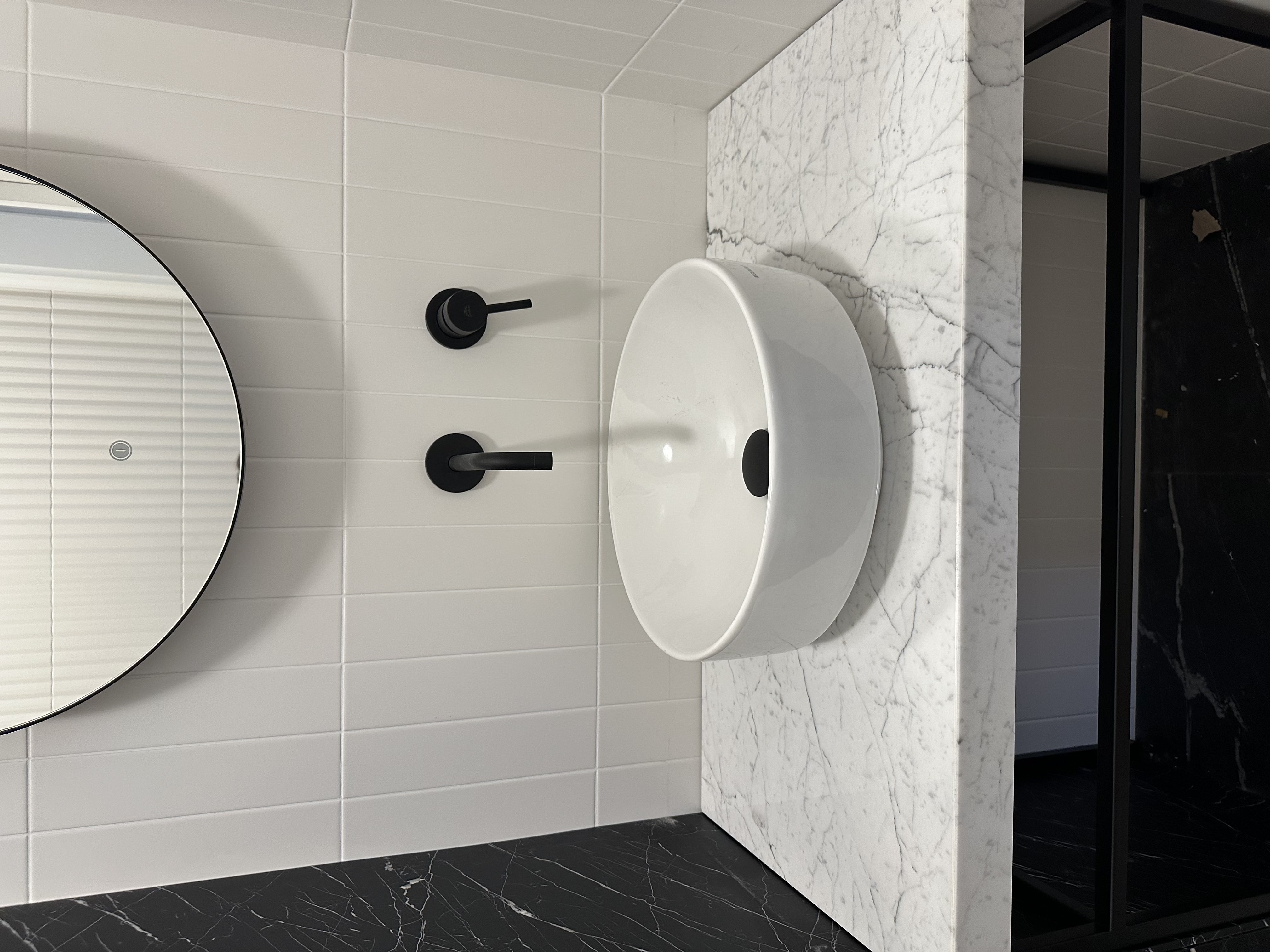Стільниця для ванної Bianco Carrara